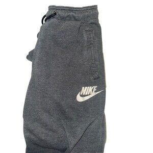 Nike Joggers with pockets - size Small